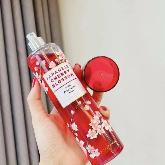 Bath & Body Japanese Cherry Blossom Fragrance Mist 236ml