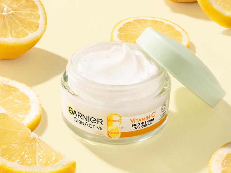 Alternative view of Garnier SkinActive Vitamin C Brightening Day Cream 50ml